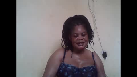 Snapshot of sexydove2 chatting on May 22, 2026, 6:42 am EMILY online show from May 22, 2026, 6:42 am