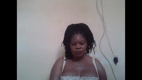 Snapshot of sexydove2 chatting on May 23, 2026, 7:24 am EMILY online show from May 23, 2026, 7:24 am