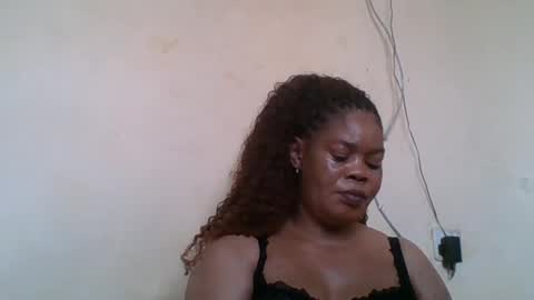 Snapshot of sexydove2 chatting on June 15, 2026, 6:26 am EMILY online show from June 15, 2026, 6:26 am