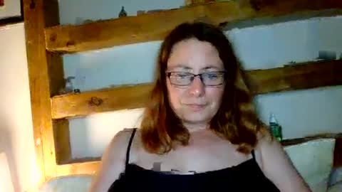 Snapshot of sexyemilyoliver chatting on June 25, 2026, 1:26 pm Emily online show from June 25, 2026, 1:26 pm