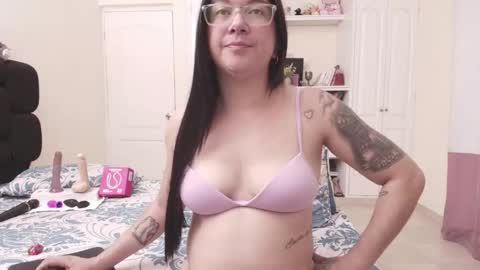 Eva online show from November 21, 2025, 3:38 am