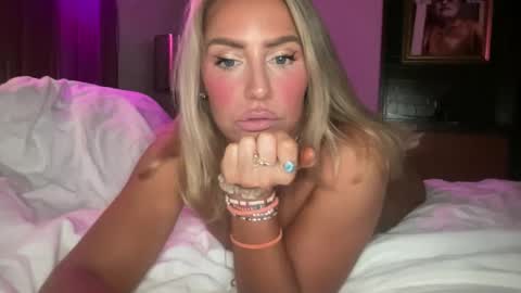 Snapshot of sexygoodvibebabe69 chatting on May 20, 2026, 7:14 am Ashley Love online show from May 20, 2026, 7:14 am