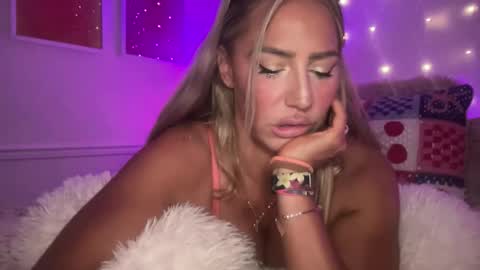 Snapshot of sexygoodvibebabe69 chatting on June 5, 2026, 8:53 am Ashley Love online show from June 5, 2026, 8:53 am