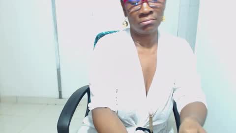 Snapshot of sexyhanny4u chatting on November 11, 2025, 5:18 am sexyhanny4u online show from November 11, 2025, 5:18 am