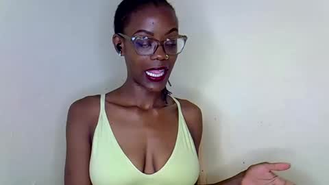 Snapshot of sexyhollymontana1111 chatting on March 9, 2026, 7:34 am SexyHollyMontana1111 online show from March 9, 2026, 7:34 am