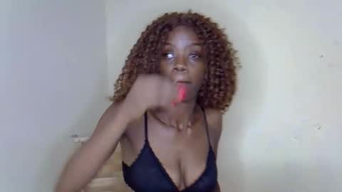 SexyHollyMontana1111 online show from April 13, 2026, 6:41 am