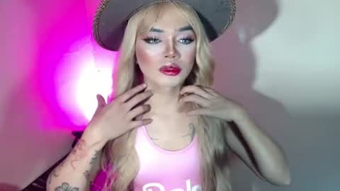 Snapshot of sexyhotbabe18 chatting on July 5, 2026, 1:01 am sexyhotbabe18 online show from July 5, 2026, 1:01 am