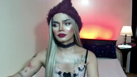 Snapshot of sexyhotbabe18 chatting on July 23, 2026, 3:43 pm sexyhotbabe18 online show from July 23, 2026, 3:43 pm