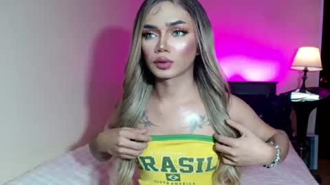Snapshot of sexyhotbabe18 chatting on July 26, 2026, 6:15 pm sexyhotbabe18 online show from July 26, 2026, 6:15 pm