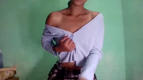 Snapshot of sexyjolie586 chatting on May 28, 2026, 7:38 am sexyjolie586 online show from May 28, 2026, 7:38 am