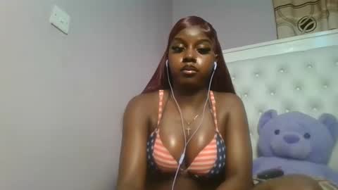 Snapshot of sexykitten200 chatting on April 7, 2026, 7:14 pm SexyKitty online show from April 7, 2026, 7:14 pm