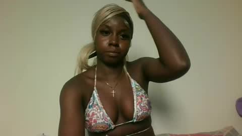 SexyKitty online show from June 17, 2026, 8:32 pm