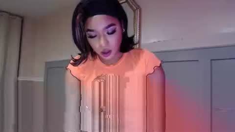 Snapshot of sexylatincouple chatting on January 17, 2026, 8:52 am SEXYLATINCOUPLE online show from January 17, 2026, 8:52 am