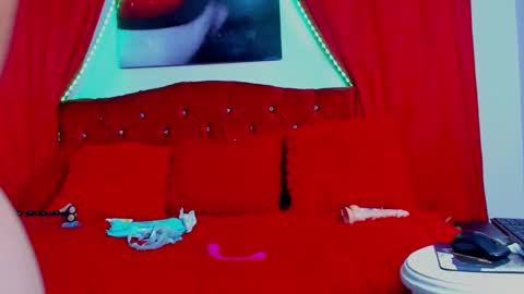 Snapshot of sexylaurita4u chatting on January 22, 2025, 2:56 pm laura online show from January 22, 2025, 2:56 pm