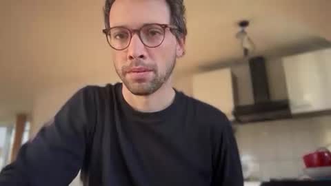 sexyleo8282 online show from November 19, 2025, 9:31 am