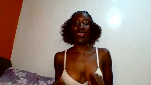 sexylucia5 online show from June 10, 2026, 10:14 am