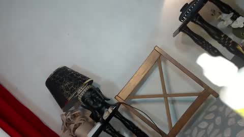 Snapshot of sexylusty2258 chatting on December 25, 2024, 1:19 pm Queen Sofia online show from December 25, 2024, 1:19 pm