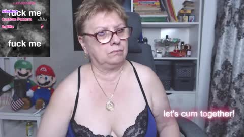 sexylynette4u online show from November 4, 2025, 9:41 am