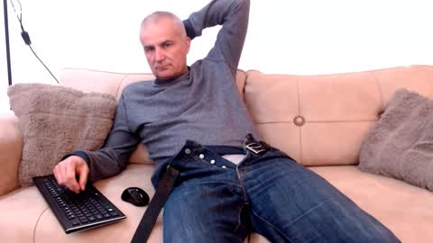 Snapshot of sexymaja77 chatting on January 13, 2026, 3:28 pm David online show from January 13, 2026, 3:28 pm