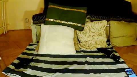 Snapshot of sexymayagold chatting on June 5, 2026, 6:57 pm Squirty Maya Gold online show from June 5, 2026, 6:57 pm