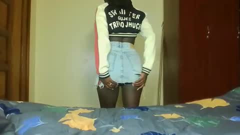 Snapshot of sexymomoh chatting on April 8, 2026, 7:08 am sexymomoh online show from April 8, 2026, 7:08 am