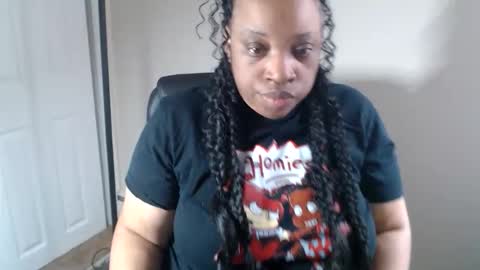 Snapshot of sexymona1218 chatting on May 6, 2026, 12:32 pm SexyMona online show from May 6, 2026, 12:32 pm