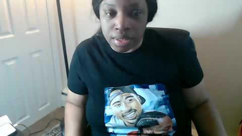 Snapshot of sexymona1218 chatting on May 20, 2026, 10:21 am SexyMona online show from May 20, 2026, 10:21 am