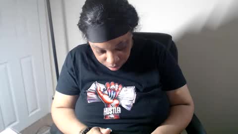 Snapshot of sexymona1218 chatting on May 23, 2026, 1:59 pm SexyMona online show from May 23, 2026, 1:59 pm