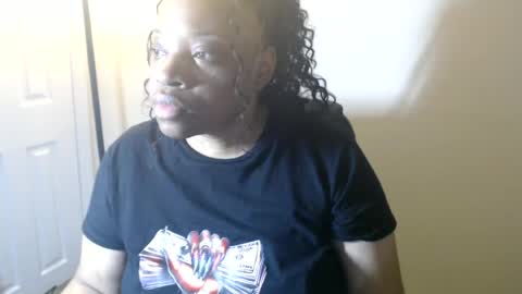 Snapshot of sexymona1218 chatting on June 16, 2026, 4:59 am SexyMona online show from June 16, 2026, 4:59 am