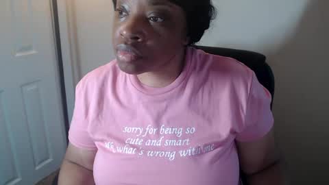 Snapshot of sexymona1218 chatting on July 6, 2026, 1:30 pm SexyMona online show from July 6, 2026, 1:30 pm