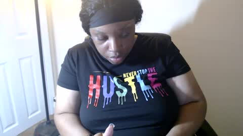 Snapshot of sexymona1218 chatting on July 10, 2026, 3:44 am SexyMona online show from July 10, 2026, 3:44 am