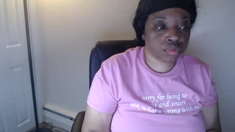 Snapshot of sexymona1218 chatting on July 17, 2026, 6:31 am SexyMona online show from July 17, 2026, 6:31 am
