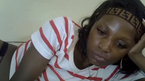 Snapshot of sexypetite4 chatting on June 13, 2026, 8:01 am SHARON online show from June 13, 2026, 8:01 am