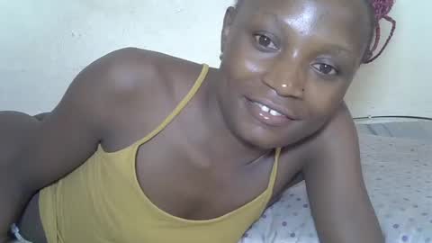 Snapshot of sexypetite4 chatting on July 10, 2026, 12:08 pm SHARON online show from July 10, 2026, 12:08 pm