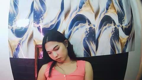 Snapshot of sexypetiteraine chatting on April 25, 2026, 2:25 pm sexypetiteraine online show from April 25, 2026, 2:25 pm