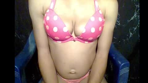 sexypussy000 online show from February 8, 2026, 11:41 pm