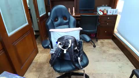 R A C H E L online show from December 3, 2025, 12:36 pm