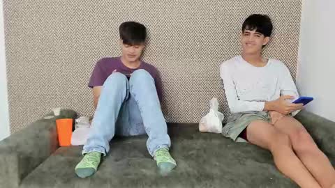 Snapshot of sexys_boys18 chatting on February 28, 2025, 1:03 pm MATIAS-18 THIAHO -18 MAX-19 NICOKALY-19 CAIN-19 MOD ESTEBAN online show from February 28, 2025, 1:03 pm