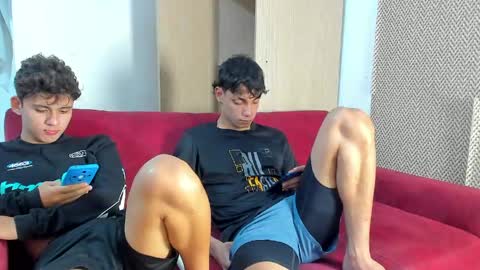 MATIAS-18   THIAHO -18  MAX-19  NICOKALY-19  CAIN-19   MOD ESTEBAN online show from April 25, 2026, 7:44 pm