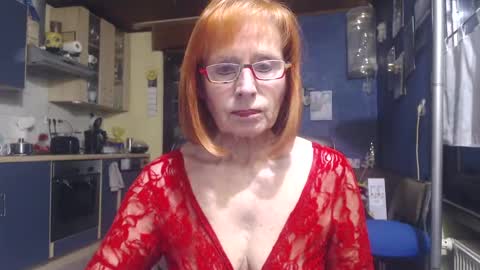 Snapshot of sexysilvie3112 chatting on December 29, 2024, 2:52 pm Silvie online show from December 29, 2024, 2:52 pm