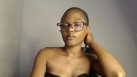 Darkskinned Rae online show from March 26, 2026, 10:15 pm