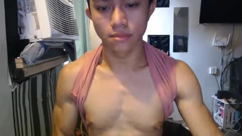 sexystrongcum online show from April 26, 2026, 3:04 am