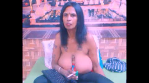 Snapshot of sexyva4u2luv chatting on September 25, 2025, 7:12 am sexyva4u2luv online show from September 25, 2025, 7:12 am