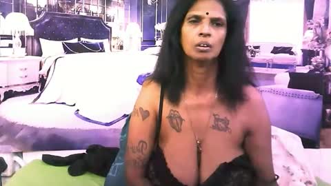 Snapshot of sexyva4u2luv chatting on October 28, 2025, 7:16 pm sexyva4u2luv online show from October 28, 2025, 7:16 pm
