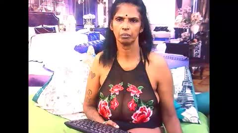 Snapshot of sexyva4u2luv chatting on October 30, 2025, 7:36 pm sexyva4u2luv online show from October 30, 2025, 7:36 pm