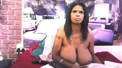 Snapshot of sexyva4u2luv chatting on November 24, 2025, 7:13 pm sexyva4u2luv online show from November 24, 2025, 7:13 pm