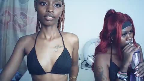 sexyzuriel online show from February 25, 2026, 7:45 pm