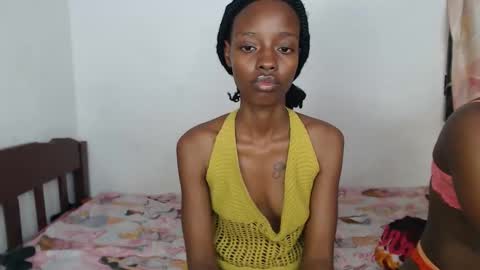 sexyzuriel online show from April 22, 2026, 10:17 am