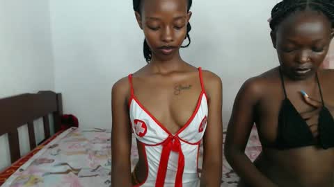 sexyzuriel online show from April 25, 2026, 10:18 am