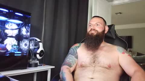 Snapshot of sflmarriedguy chatting on April 3, 2026, 12:47 pm SouthFloridaStr8guy online show from April 3, 2026, 12:47 pm